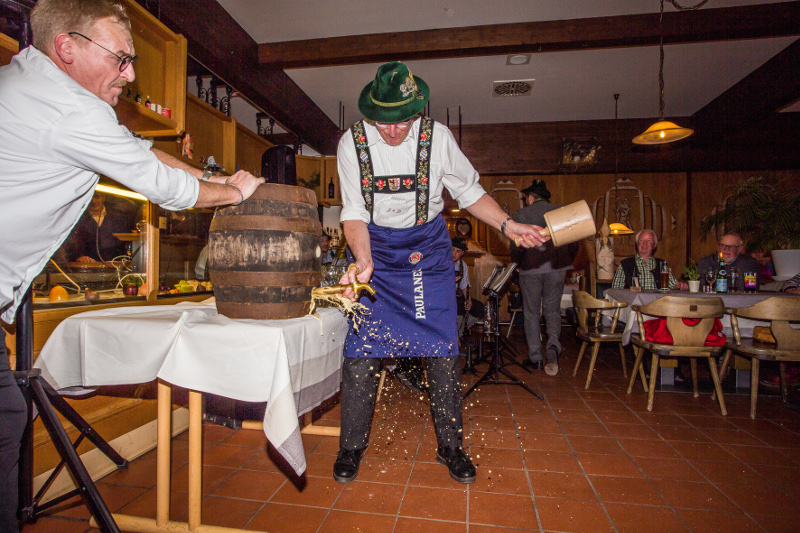 Starkbieranstich in Bad Kohlgrub durch 1. Bürgermeister Franz Degele